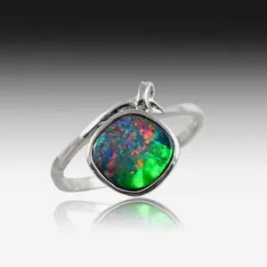 14kt White Gold Opal doublet ring