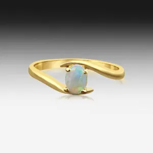 14kt Yellow Gold White Opal ring