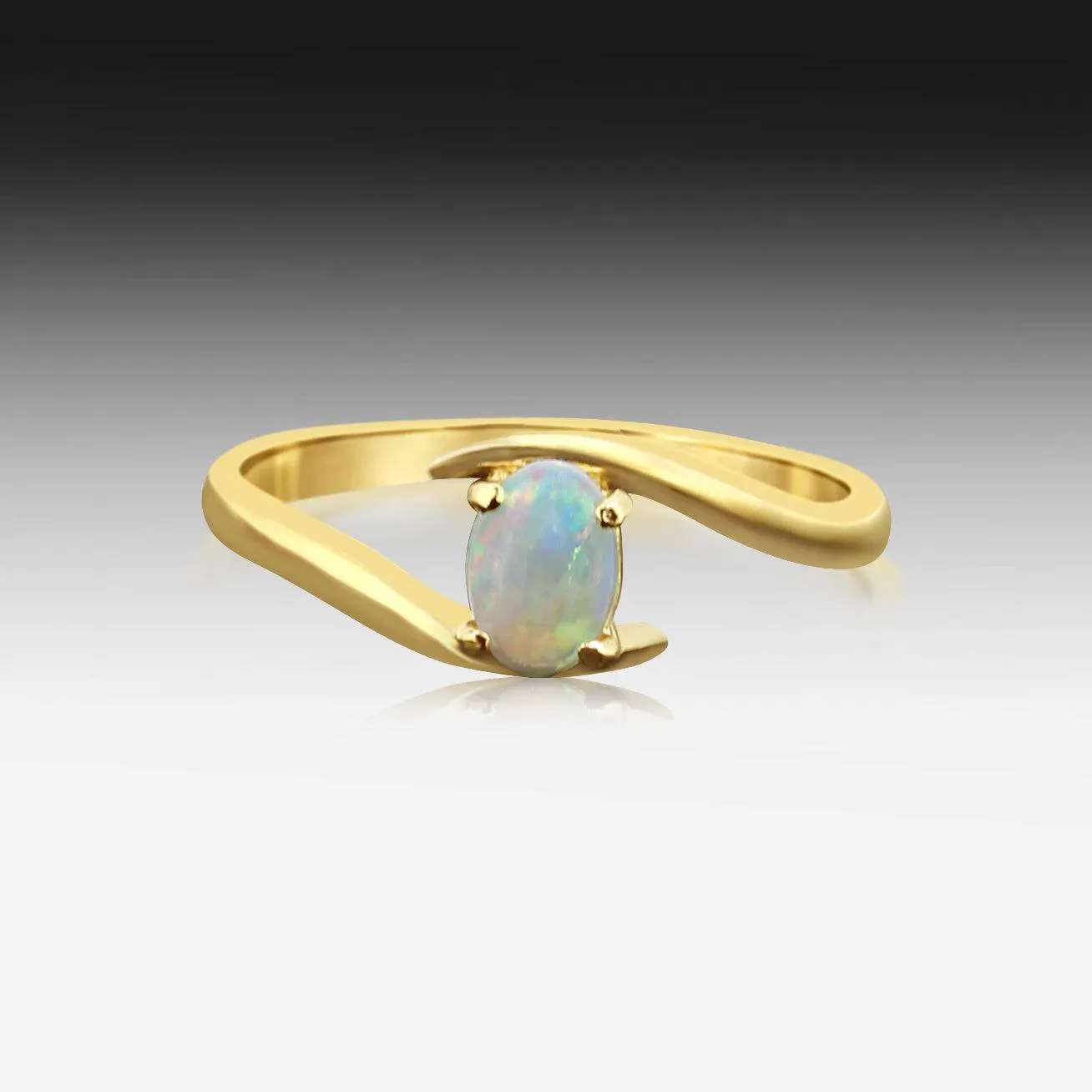 14kt Yellow Gold White Opal ring