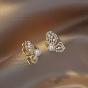 2022 New Personality Fashion Butterfly Golden Earrings Women Temperament Imitation Pearl Inlaid Rhinestones Shiny Earrings