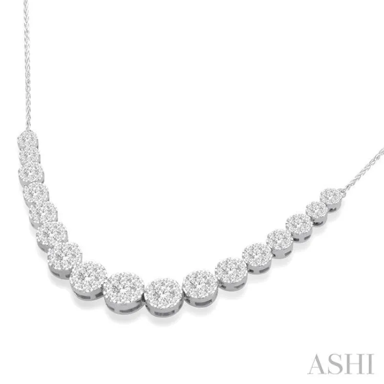 3 1/10 ctw Round Cut Diamond Lovebright Necklace in 14K White Gold