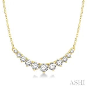 3/4 Ctw Graduated Diamond Smile Necklace in 14K Yellow Gold