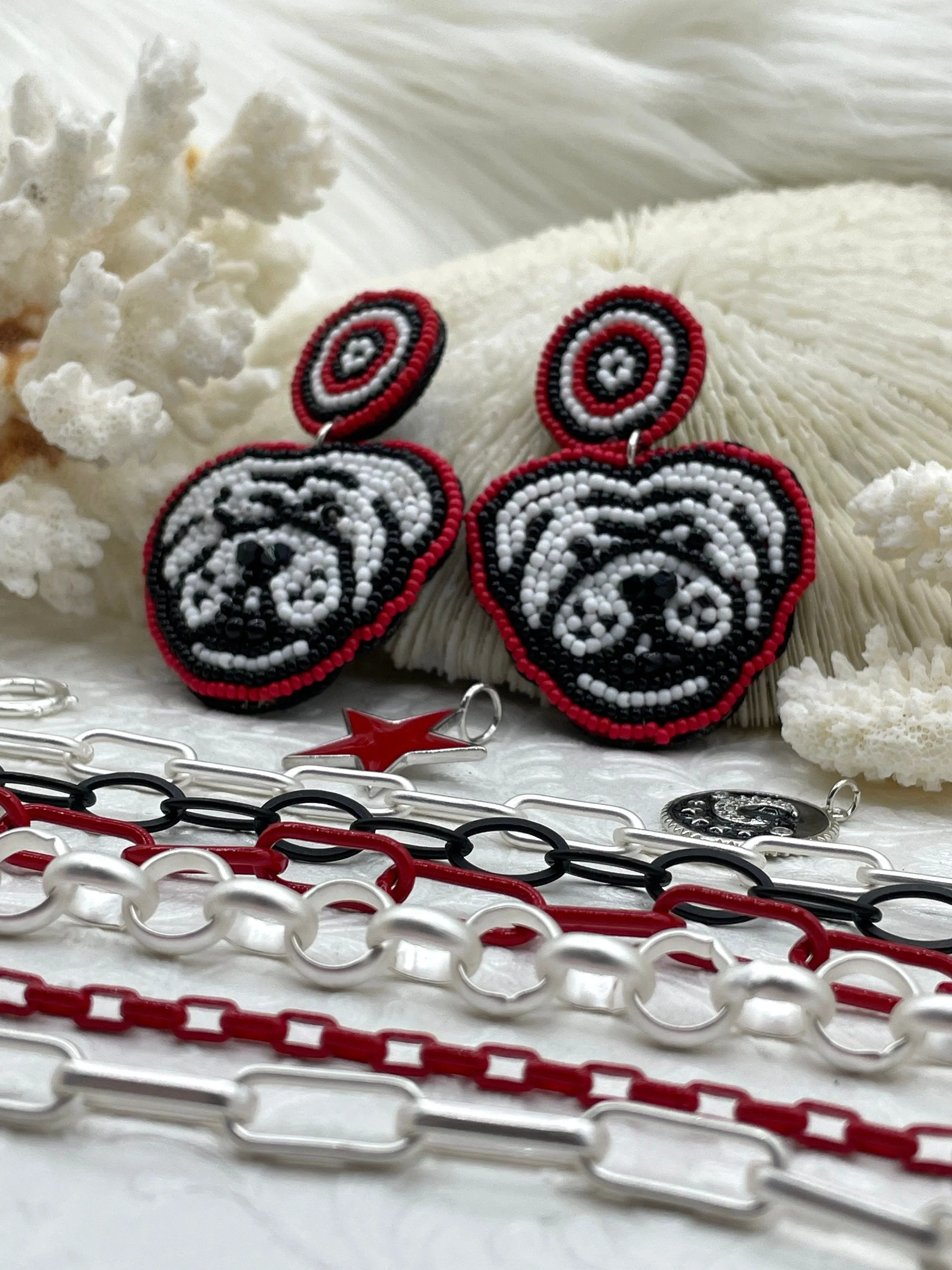 Bulldogs Earrings,Beaded Earrings, Red Black and White Earrings, Game Day Clam,Collegiate Earrings, Dawgs, Go Dawgs, Sold as a set Fast Ship