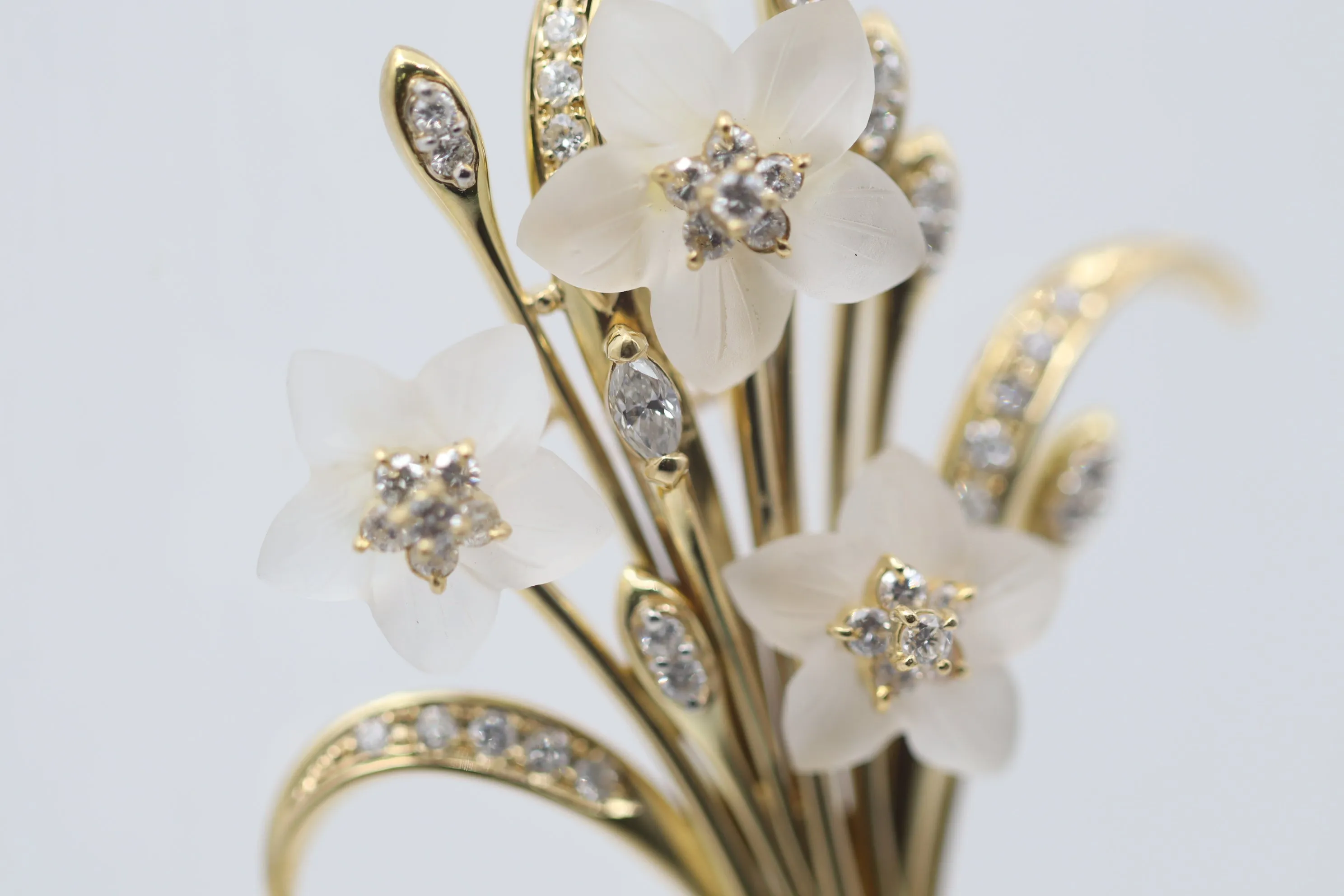 Diamond Carved-Quartz Gold Flower Bouquet Brooch