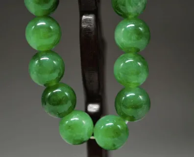 GREEN WITH ENVY BEADED BRACELET