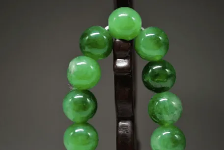 GREEN WITH ENVY BEADED BRACELET