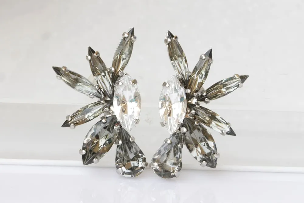 GREY CLUSTER EARRINGS