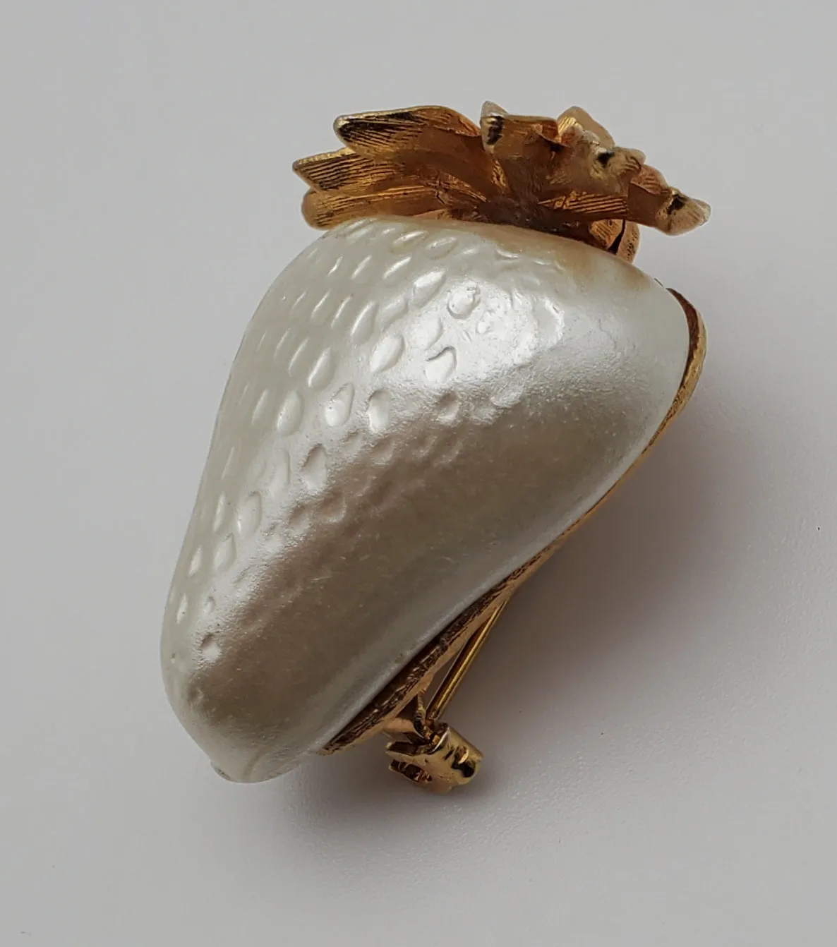 Jonette Jewelry - Pearl White and Gold Strawberry Brooch