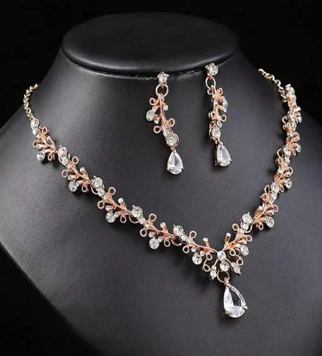 Light luxury fashion New Year jewelry cross-border diamond earrings necklace set engagement wedding