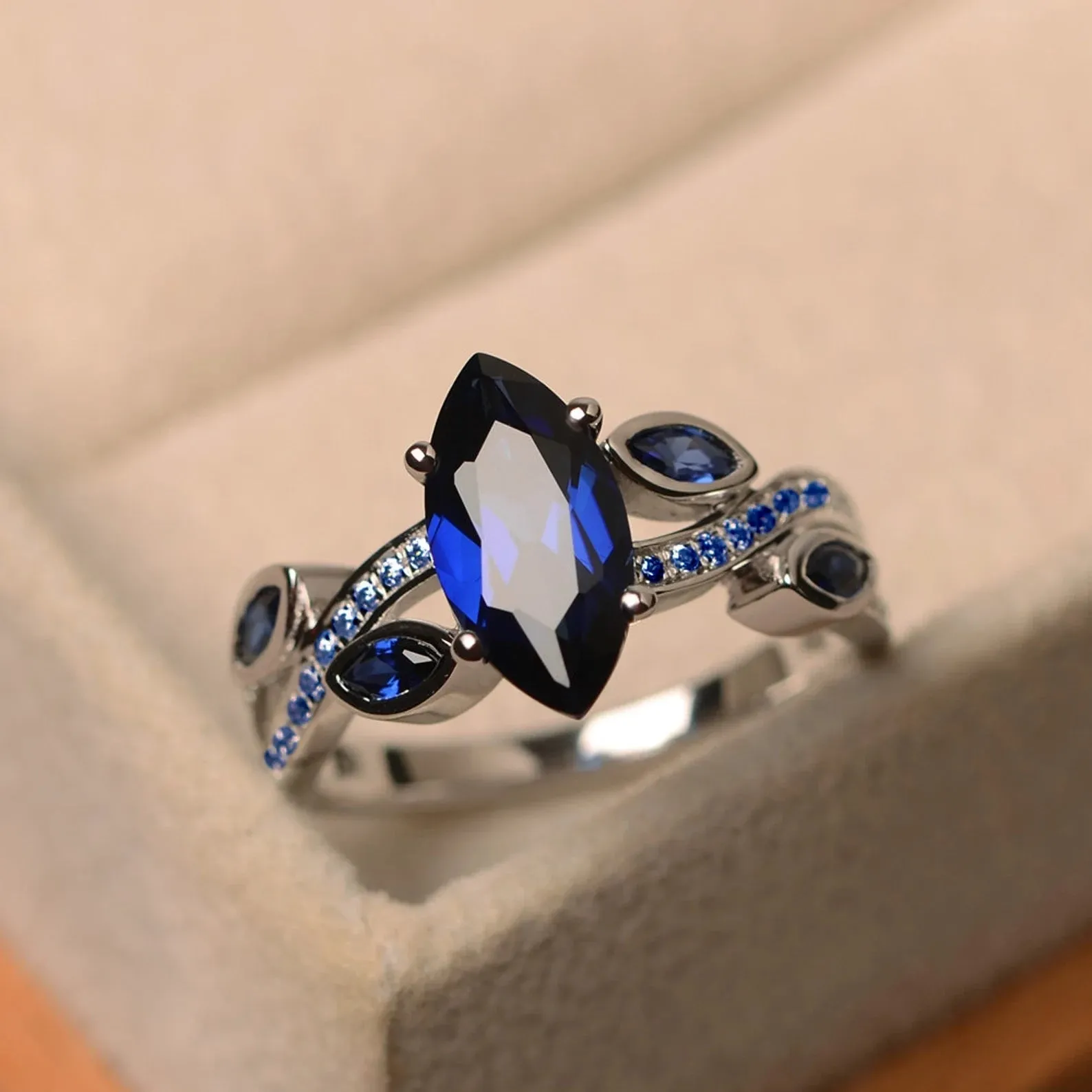 Marquise cut blue sapphire stone ring (All Blue Edition)