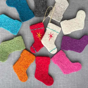 Tiny Felt Christmas Stocking Ornaments to decorate