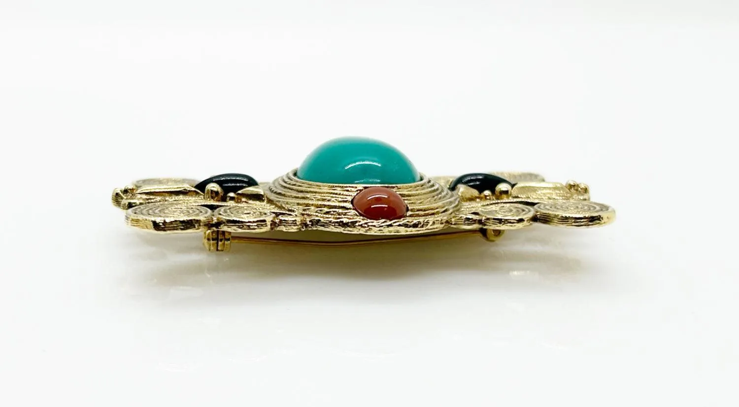 Vintage Etruscan Style Brooch with Green Oval Cabochon